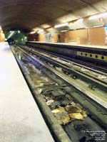 STM - Metro de Montreal - C�te-Vertu station - Orange Line