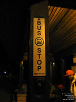 Panneau d'arr�t BC Transit Whistler bus stop sign