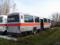 Soci�t� de transport de Trois-Rivieres - STTR 8805 - 1988 MCI Classic (nee STL 5841)