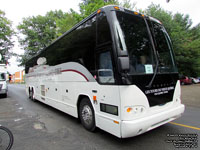 Tours du Vieux-Qu�bec 52 - 2004 Prevost H3-45
