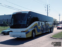Tours du Vieux-Qu�bec 58 - 2011 MCI J4500