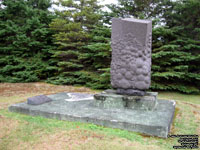 Monument St-Jean-Vianney, 4 mai 1971, Cimeti�re de Shipshaw