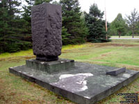 Monument St-Jean-Vianney, 4 mai 1971, Cimeti�re de Shipshaw