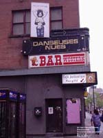 Danseuses nues, bar western (Bar de danseuses nues country et western), Montr�al,QC